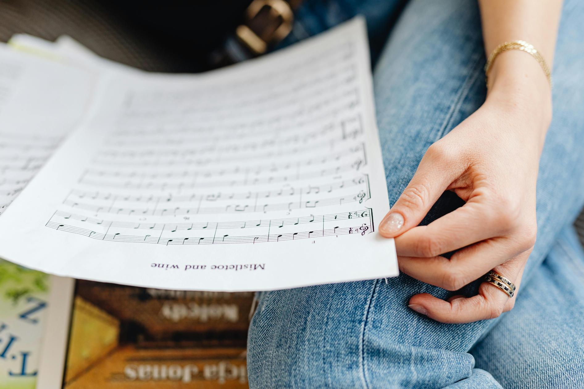 Tutorial per fare braccialetti con corde di chitarra e filo di pianoforte